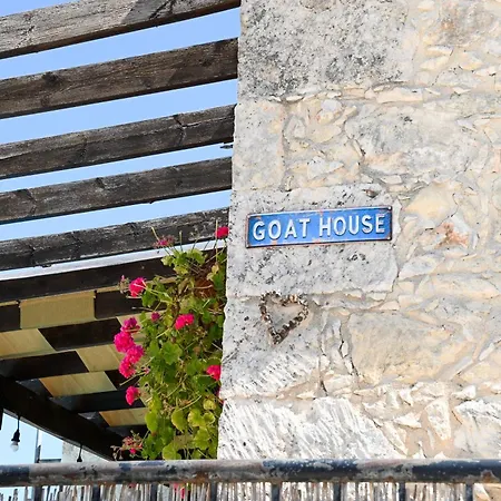 The Goat House Tatil Evi